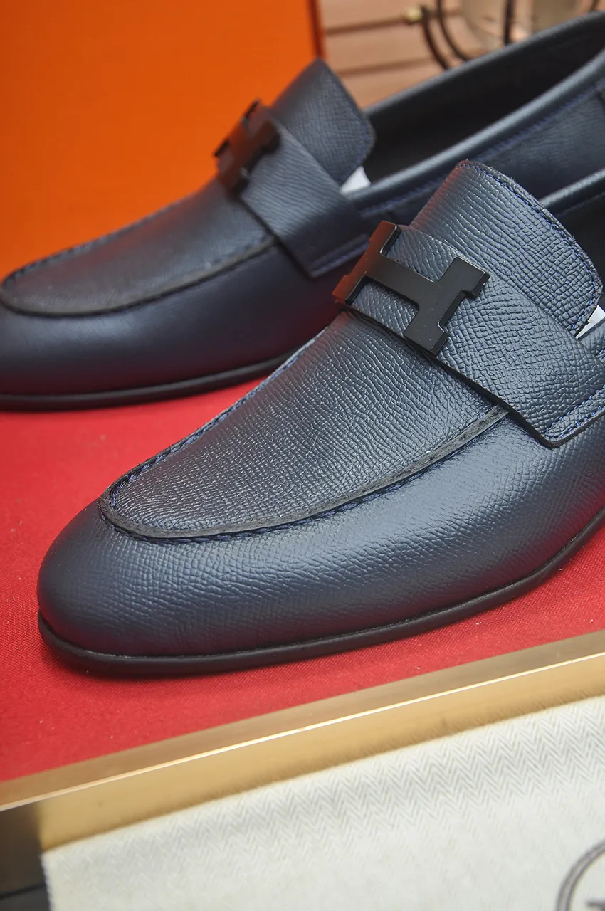 Men's shoes💰540💶[HERMES] (cowhide lining)🍀Italian top luxury🍀He does not pursue novel styles and gorgeous colors, but attracts the favor of successful men with his flawless, elegant and classic style. Formal leather shoes This very comfortable, simple and stable style allows you to easily match any style! The pattern is absolutely 1:1 refined from the original case, and we strive for excellence in materials, imported cowhide + cowhide lining💪💪💪extraordinary texture👍! .Code number: 39-45 (45 customized)